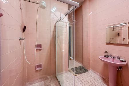 Casa para alugar com 205m², 3 quartos e 1 vaga Casa para alugar com 205m², 3 quartos e 1 vagaBanheiro Social