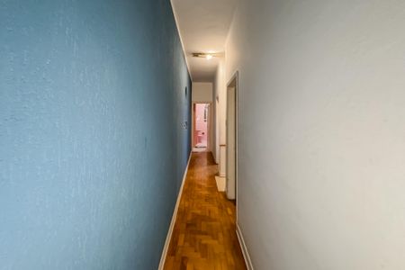 Casa para alugar com 205m², 3 quartos e 1 vaga Casa para alugar com 205m², 3 quartos e 1 vagaCorredor