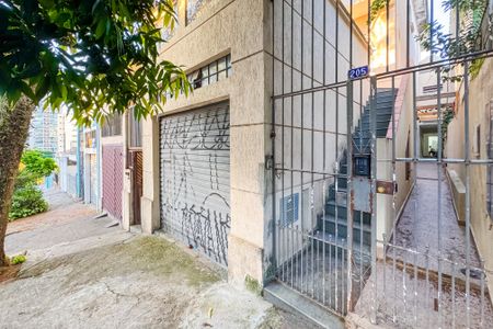 Casa para alugar com 205m², 3 quartos e 1 vaga Casa para alugar com 205m², 3 quartos e 1 vagaFachada