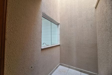 Casa de condomínio à venda com 70m², 3 quartos e 1 vagaÁrea de Serviço