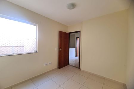 Casa de condomínio à venda com 70m², 3 quartos e 1 vagaQuarto 2