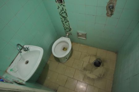 Casa à venda com 200m², 4 quartos e 2 vagasBanheiro de serviço 