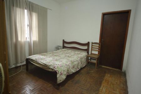 Casa à venda com 200m², 4 quartos e 2 vagasQuarto 2 