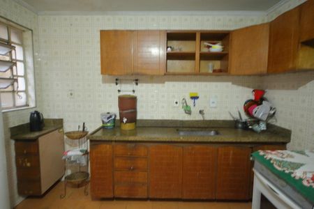 Casa à venda com 200m², 4 quartos e 2 vagasCozinha 