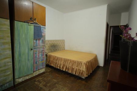 Casa à venda com 200m², 4 quartos e 2 vagasSuíte 
