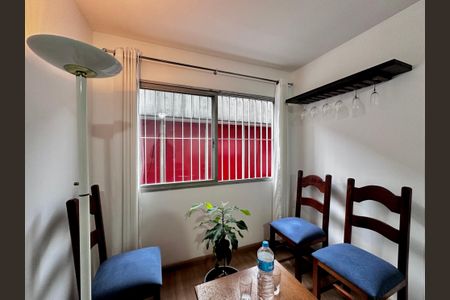 Apartamento à venda com 60m², 2 quartos e 1 vagaSala