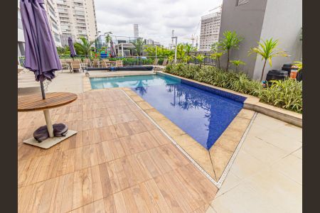 Apartamento à venda com 115m², 3 quartos e 2 vagas Apartamento à venda com 115m², 3 quartos e 2 vagasÁrea comum - Piscina