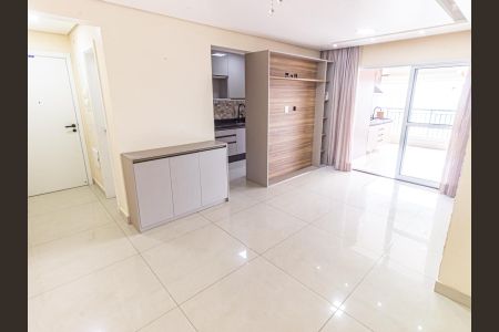Apartamento à venda com 115m², 3 quartos e 2 vagas Apartamento à venda com 115m², 3 quartos e 2 vagasSala