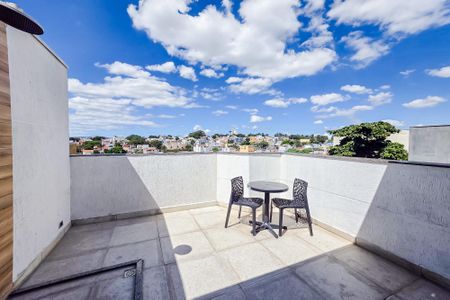 Apartamento à venda com 98m², 2 quartos e 2 vagasTerraço