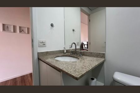 Studio para alugar com 34m², 1 quarto e sem vaga Studio para alugar com 34m², 1 quarto e sem vagaBanheiro Social