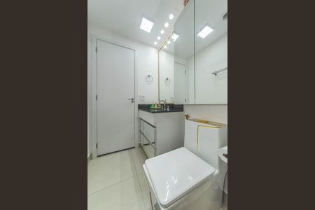 Studio para alugar com 27m², 1 quarto e 1 vaga Studio para alugar com 27m², 1 quarto e 1 vagaBanheiro