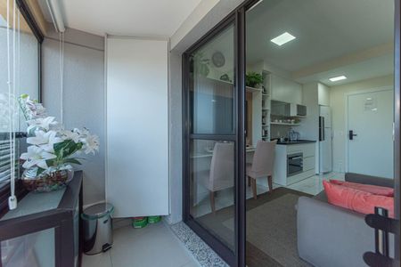 Studio para alugar com 27m², 1 quarto e 1 vaga Studio para alugar com 27m², 1 quarto e 1 vagaVaranda