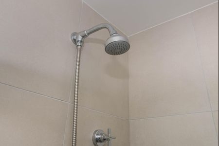 Studio para alugar com 27m², 1 quarto e 1 vaga Studio para alugar com 27m², 1 quarto e 1 vagaBanheiro