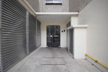 Apartamento para alugar com 65m², 2 quartos e 2 vagas Apartamento para alugar com 65m², 2 quartos e 2 vagasFachada do bloco