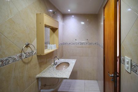 Apartamento para alugar com 65m², 2 quartos e 2 vagas Apartamento para alugar com 65m², 2 quartos e 2 vagasBanheiro