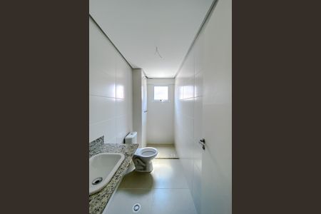 Apartamento à venda com 41m², 2 quartos e 1 vaga Apartamento à venda com 41m², 2 quartos e 1 vagaBanheiro Social