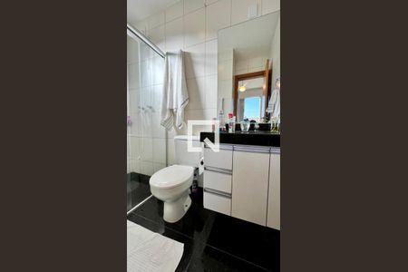 Apartamento à venda com 111m², 3 quartos e 1 vaga Apartamento à venda com 111m², 3 quartos e 1 vagaBanheiro