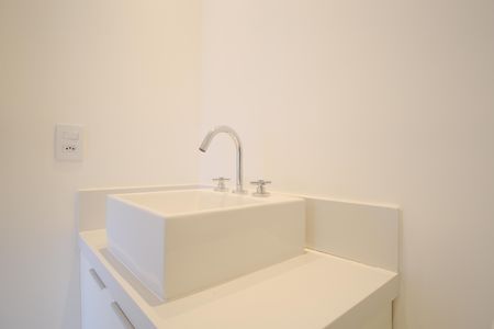 Apartamento à venda com 92m², 2 quartos e 2 vagasBanheiro da Suíte 2