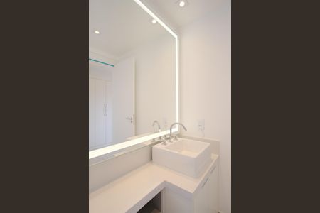 Apartamento à venda com 92m², 2 quartos e 2 vagasBanheiro da Suíte 1