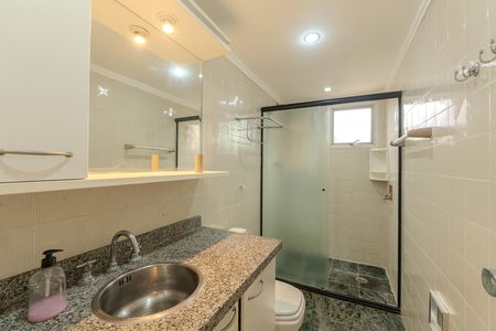 Banheiro de apartamento para alugar com 1 quarto, 50m² em Consolação, São Paulo