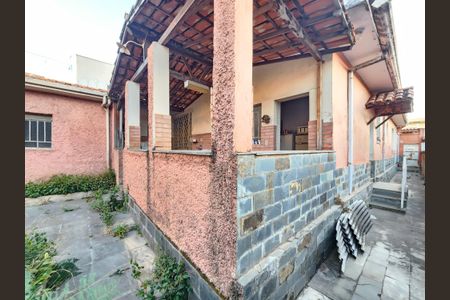 Casa à venda com 288m², 3 quartos e 1 vaga Casa à venda com 288m², 3 quartos e 1 vagaÁrea Externa