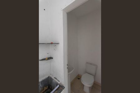 Casa à venda com 230m², 5 quartos e 6 vagas Casa à venda com 230m², 5 quartos e 6 vagasCasa 2-Salão Anexo