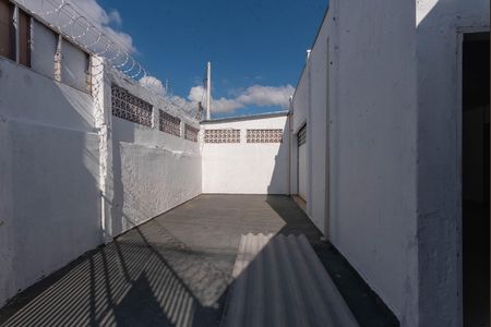 Casa à venda com 230m², 5 quartos e 6 vagas Casa à venda com 230m², 5 quartos e 6 vagasCasa 2-Salão Anexo