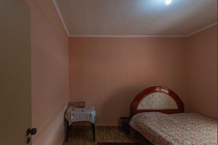 Casa à venda com 230m², 5 quartos e 6 vagas Casa à venda com 230m², 5 quartos e 6 vagasQuarto 2