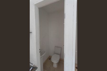 Casa à venda com 230m², 5 quartos e 6 vagas Casa à venda com 230m², 5 quartos e 6 vagasCasa 2-Salão Anexo