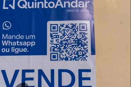 Casa à venda com 230m², 5 quartos e 6 vagas Casa à venda com 230m², 5 quartos e 6 vagasPlaquinha