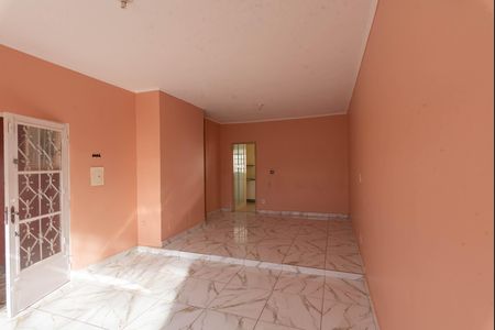 Casa à venda com 230m², 3 quartos e 4 vagas Casa à venda com 230m², 3 quartos e 4 vagasCasa 2- Sala