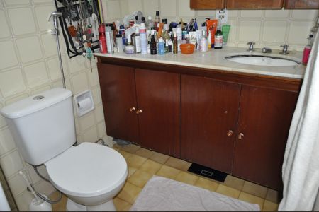 Apartamento à venda com 83m², 2 quartos e 1 vagaBanheiro Social