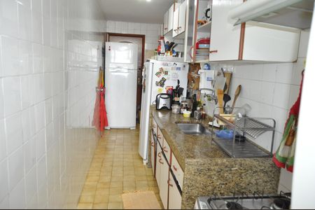 Apartamento à venda com 83m², 2 quartos e 1 vagaCozinha