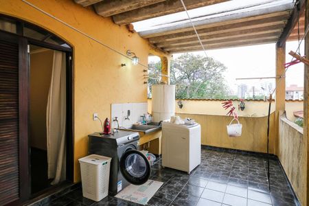 Área de serviço de casa à venda com 3 quartos, 243m² em Nova Gerti, São Caetano do Sul