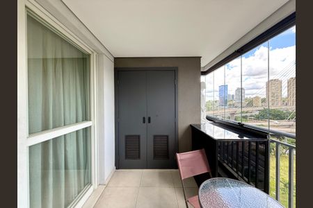 Apartamento para alugar com 69m², 1 quarto e 1 vagaSacada