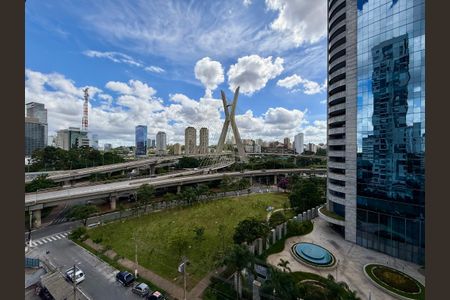 Apartamento para alugar com 69m², 1 quarto e 1 vagaVista 