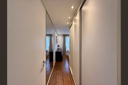 Apartamento para alugar com 69m², 1 quarto e 1 vagaCloset Suite 
