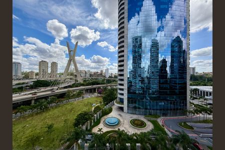 Apartamento para alugar com 69m², 1 quarto e 1 vagaVista 