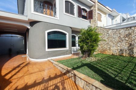 Casa à venda com 225m², 4 quartos e 3 vagasEntrada e Garagem 