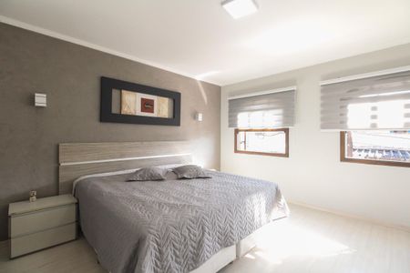 Casa à venda com 225m², 4 quartos e 3 vagasSuíte 