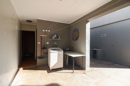 Casa à venda com 225m², 4 quartos e 3 vagasÁrea de Serviço 