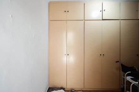 Casa à venda com 225m², 4 quartos e 3 vagasÁrea de Serviço - Quarto de Serviço 