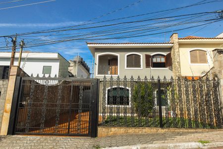 Casa à venda com 225m², 4 quartos e 3 vagasFachada 