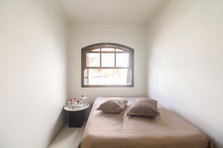 Casa à venda com 225m², 4 quartos e 3 vagasQuarto 2