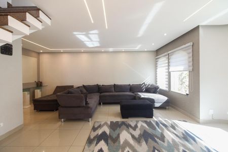 Casa à venda com 225m², 4 quartos e 3 vagasSala 