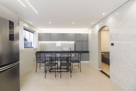 Casa à venda com 225m², 4 quartos e 3 vagasCozinha 
