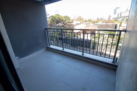 Studio para alugar com 33m², 1 quarto e sem vaga Studio para alugar com 33m², 1 quarto e sem vagaVaranda