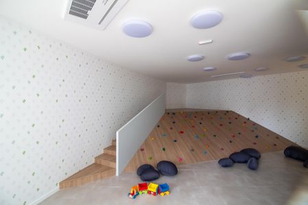 Studio para alugar com 33m², 1 quarto e sem vaga Studio para alugar com 33m², 1 quarto e sem vagaÁrea comum - Brinquedoteca