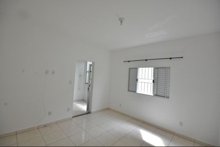 Sala/Quarto de casa para alugar com 1 quarto, 30m² em Vila Isolina Mazzei, São Paulo