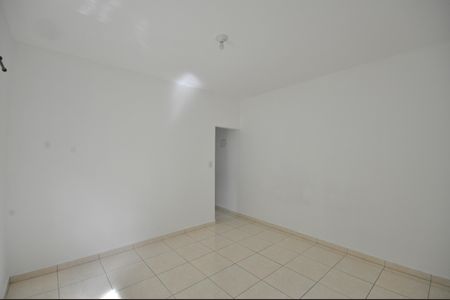 Sala/Quarto de casa para alugar com 1 quarto, 30m² em Vila Isolina Mazzei, São Paulo